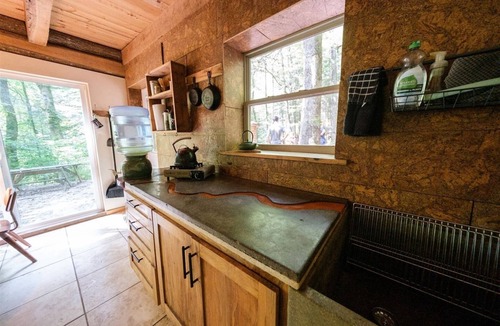Stanton Cabin | Adventurers Only! Off-the-Grid Retreat in the RRG