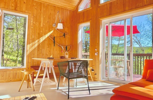 Chute-Saint-Philippe Ski Chalet | Adventures On the lake/boat, cinema, spa, trails