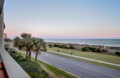 Myrtle Beach House | Adventurous Oceanfront 2 Bdrm Condo
