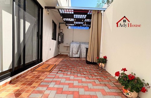 El Marques House | AdyHouse Ziré