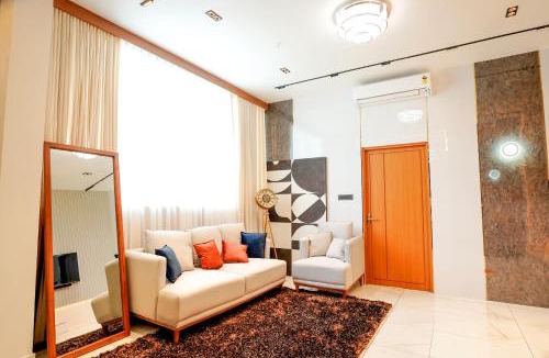 Sulthan Bathery Hotel | AE Tower Platinum Retreat