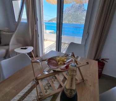 Mirties Apartment | Aegean Whisper