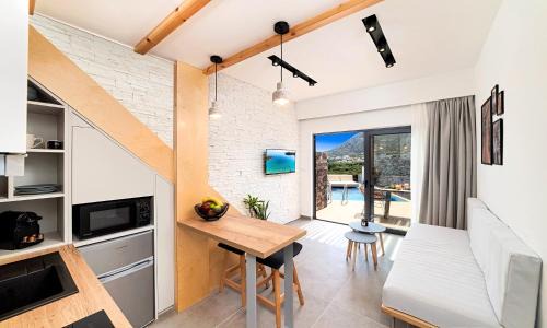 Istron Apartment | Aelia Suites