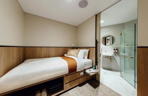 Mascot Hotel | Aerotel Sydney - Inside International Terminal Airport
