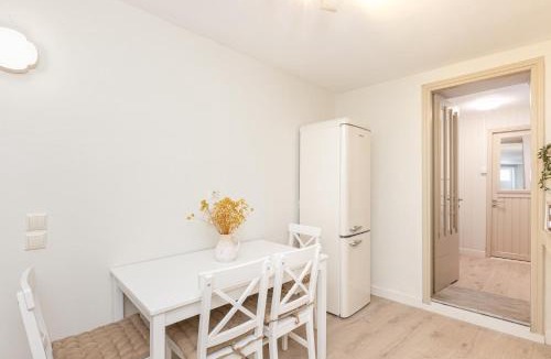 Pythagorio Apartment | Aesop Homes
