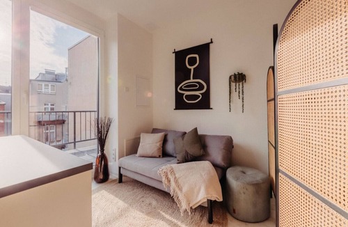 Friedrichstadt Apartment | Aesthetic Studio for Design Lovers