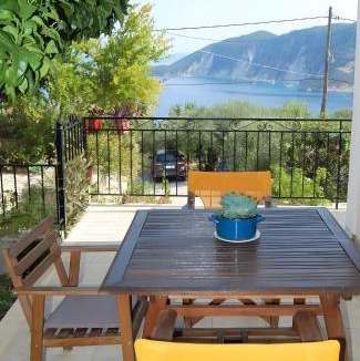 Platrithias Apartment | Afales Villa and Studios