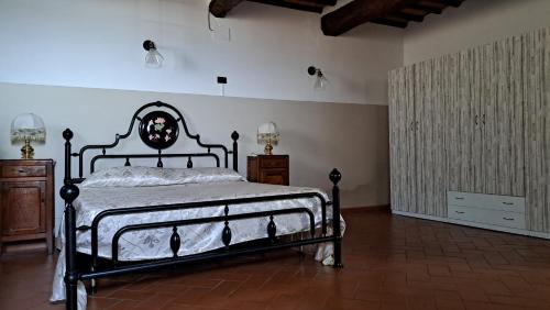 Uzzano House | Affittacamere Adri