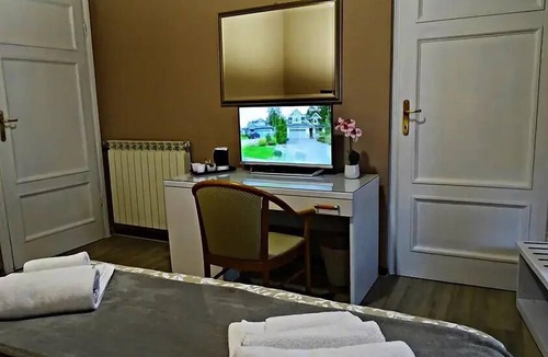 Lucca Historical Center Bed & Breakfast | affittacamere arancio