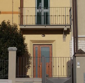 Montale House | Affittacamere Cipri