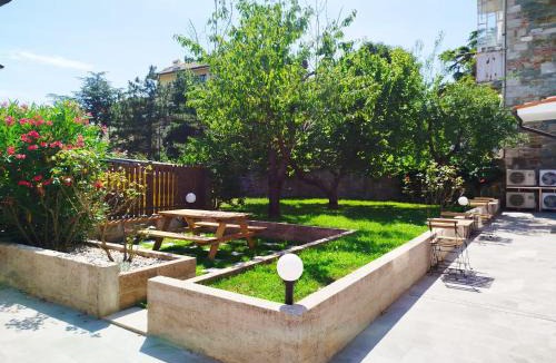 Roiano-Gretta-Barcola-Cologna-Scorcola House | Affittacamere il Ciliegio