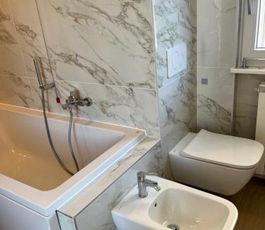 Arona House | Affittacamere La Quiete