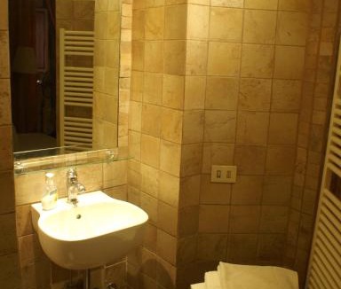Zona LIII Tomba di Nerone House | Affittacamere Villa Wilson