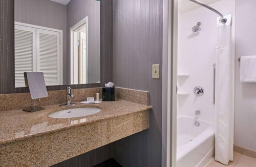 Eden Prairie Hotel | Affordability Meets Comfort! Indoor Pool, Near Purgatory Creek Park