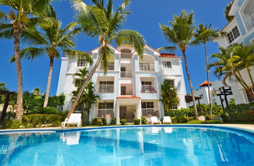 El Cortecito Condo | Affordable & Adorable 2 Bdrm ground level condo near the beach, shopping, & more
