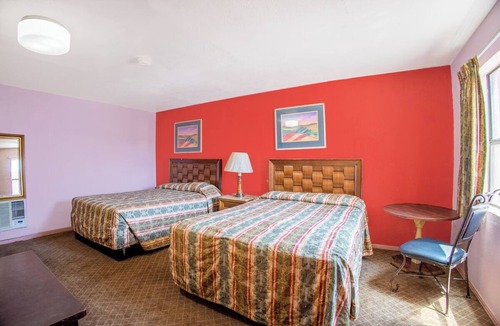 El Paso Hotel | Affordable & Comfy El Paso Room Perfect for Business Travelers Near Airport