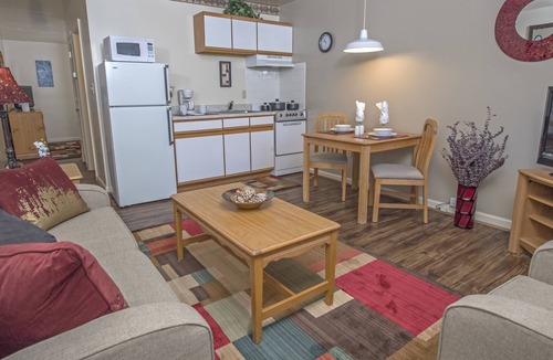 Cave Spring Hotel | Affordable Corporate Suites of Overland Drive