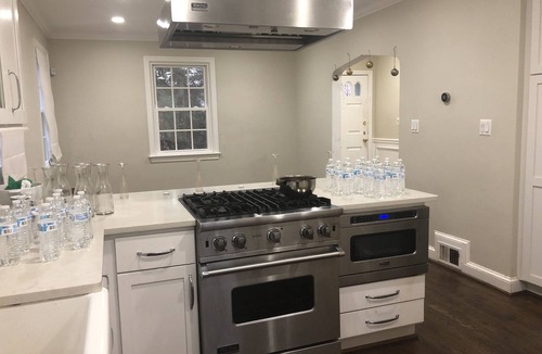 Northwest House | Affordable, fully furnished - 2 bedrooms/1bathroom (5 guests allowed)
