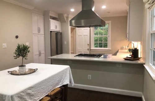 Northwest House | Affordable, fully furnished - 2 bedrooms/1bathroom (5 guests allowed)