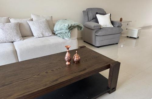 Trade Center Apartment | Affordable master bedroom hotel apartment