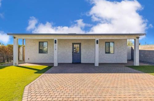Cactus View House | Affordable Modern Home Near Airport! Private AZ