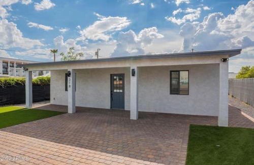 Cactus View House | Affordable Modern Home Near Airport! Private AZ