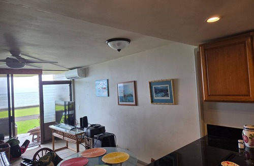 Kahana Condo | Affordable oceanfront condo, amazing views, sunsets, beaches, pool in West Maui