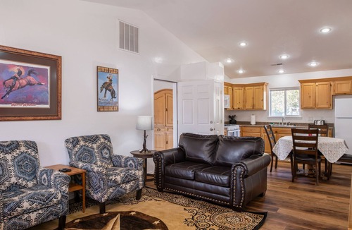 Williams House | Affordable Rates! The Grand Canyon getaway is a block from Downtown with A/C.