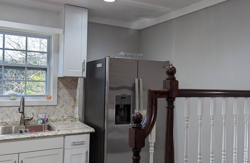 Tiger House | Affordable Rustic Modern Family Home-5 minutes to Town!