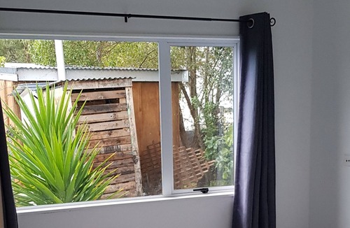 Whangarei Ski Chalet | Affordable, spacious, bright, warm, unit in central whangarei