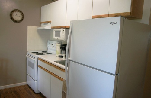 Burlington Hotel | Affordable Suites Burlington