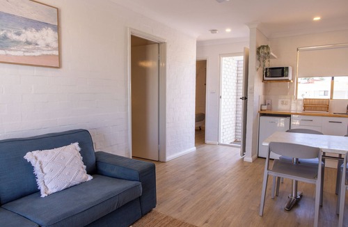 Tarcoola Beach Hotel | African Reef Beach Resort