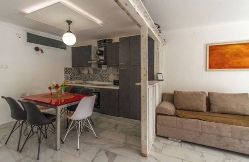 Bakar Bed & Breakfast | Afrodita