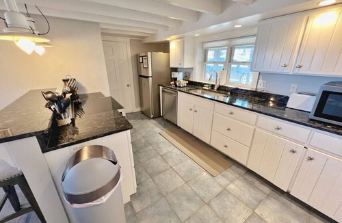 Newbury Condo | After Dune Delight: Beachfront & Access! Condo