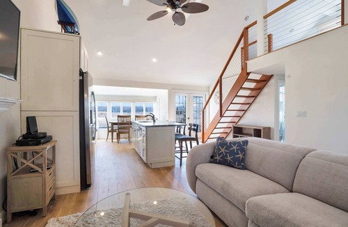 Wading River House | After Dune Delight Beach Cottage | Steps to Shore