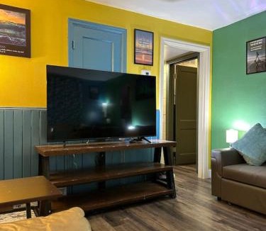 Moorhead Apartment | Afternoon checkout