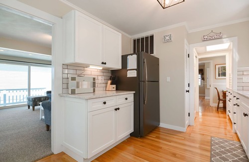 Beverly House | Afternoon Delight: Toast the beauty of the river from the waterfront deck