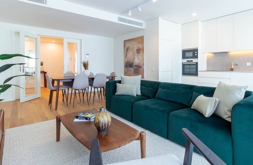 Canidelo Apartment | Afurada Riverfront 2BR by LovelyStay