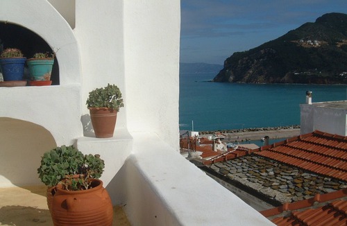 Skopelos Town House | Agapi Nefeli, unique roofterrace view to sea port & town island MamaMia Skopelos