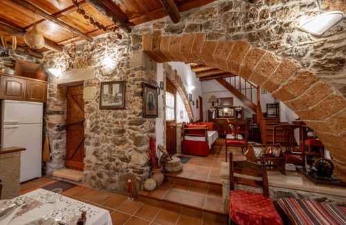 Malaxa House | Agapi's Charming Retreat - Rustic Escape By Chania