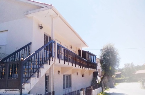 Agilde House | AGILDE VILLAS (Cozy Mountain house) Pet-Friendly