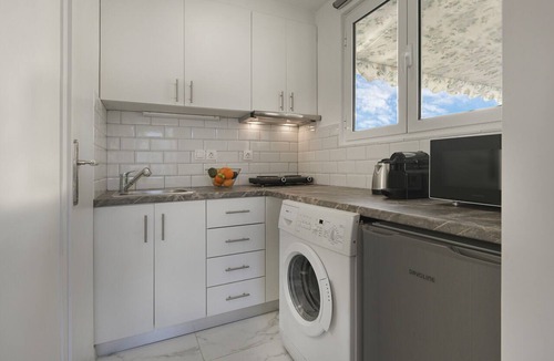 Kerameikos Apartment | AgiouOrous10 · Acropolis view top floor apartmen