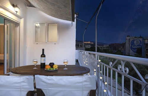 Kerameikos Apartment | AgiouOrous10 · Acropolis view top floor apartmen