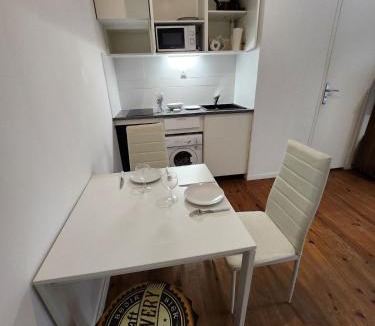 Gentilly Apartment | Agréable et vaste Studio à 350 M de Paris