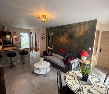 Camps-la-Source Villa | Agréable T2 au calme avec jacuzzi et jardin