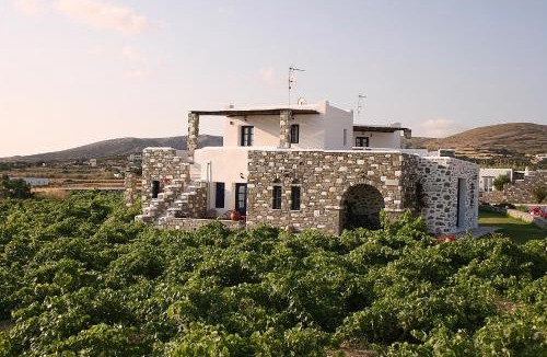 Naousa Apartment | Agrabeli Paros
