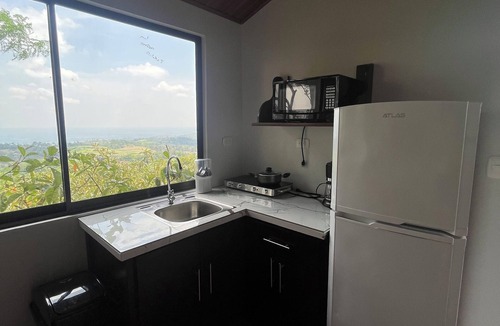 Florencia Cabin | Agradable Cabaña de Montaña - El Laurel