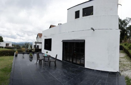 Envigado House | Agradable Casa De Campo, Cerca a medellin.