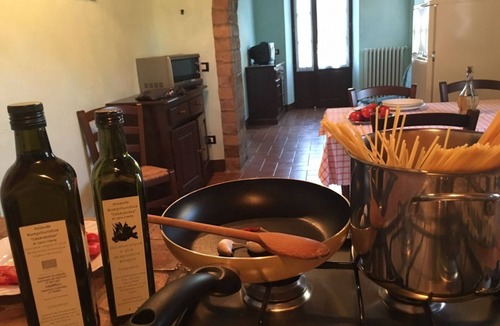 Montecatini Val di Cecina House | Agriturismo Gello vigna