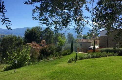 Castiglione Messer Raimondo House | agriturismo borgo del ginepro